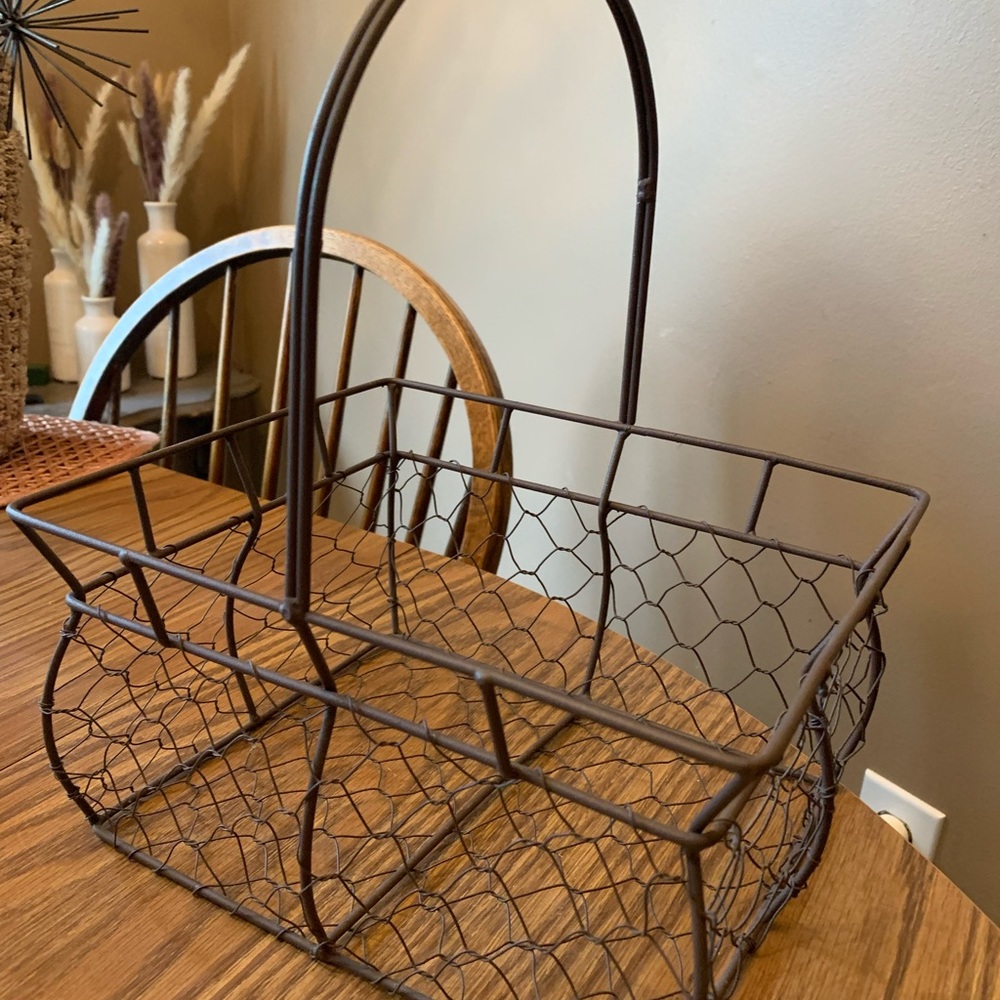 Farmhouse basket - metal chickenwire - farm home decor